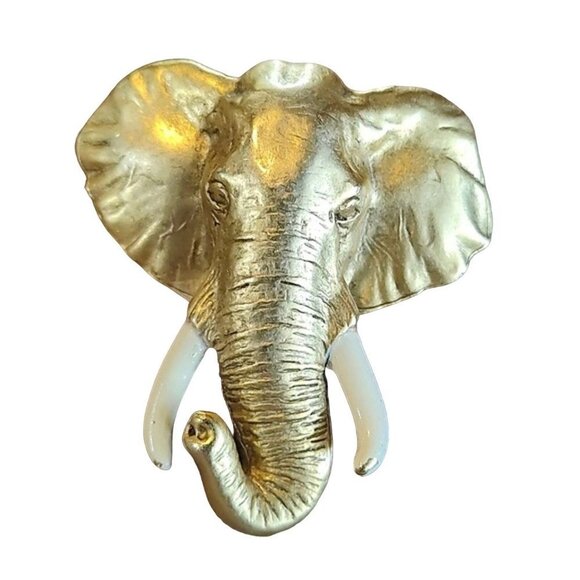 AJC Signed Vintage Elephant Brooch (RARE) - Picture 1 of 6